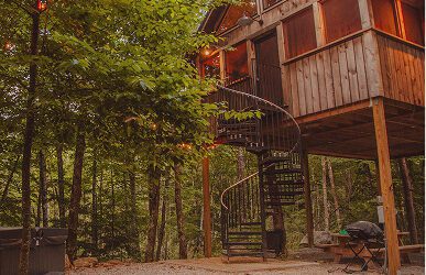 Eco-Luxury in Maine: How Purposely Lost is Pioneering Sustainable Vacationing 